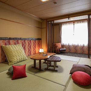 Superior Japanese-Style Room